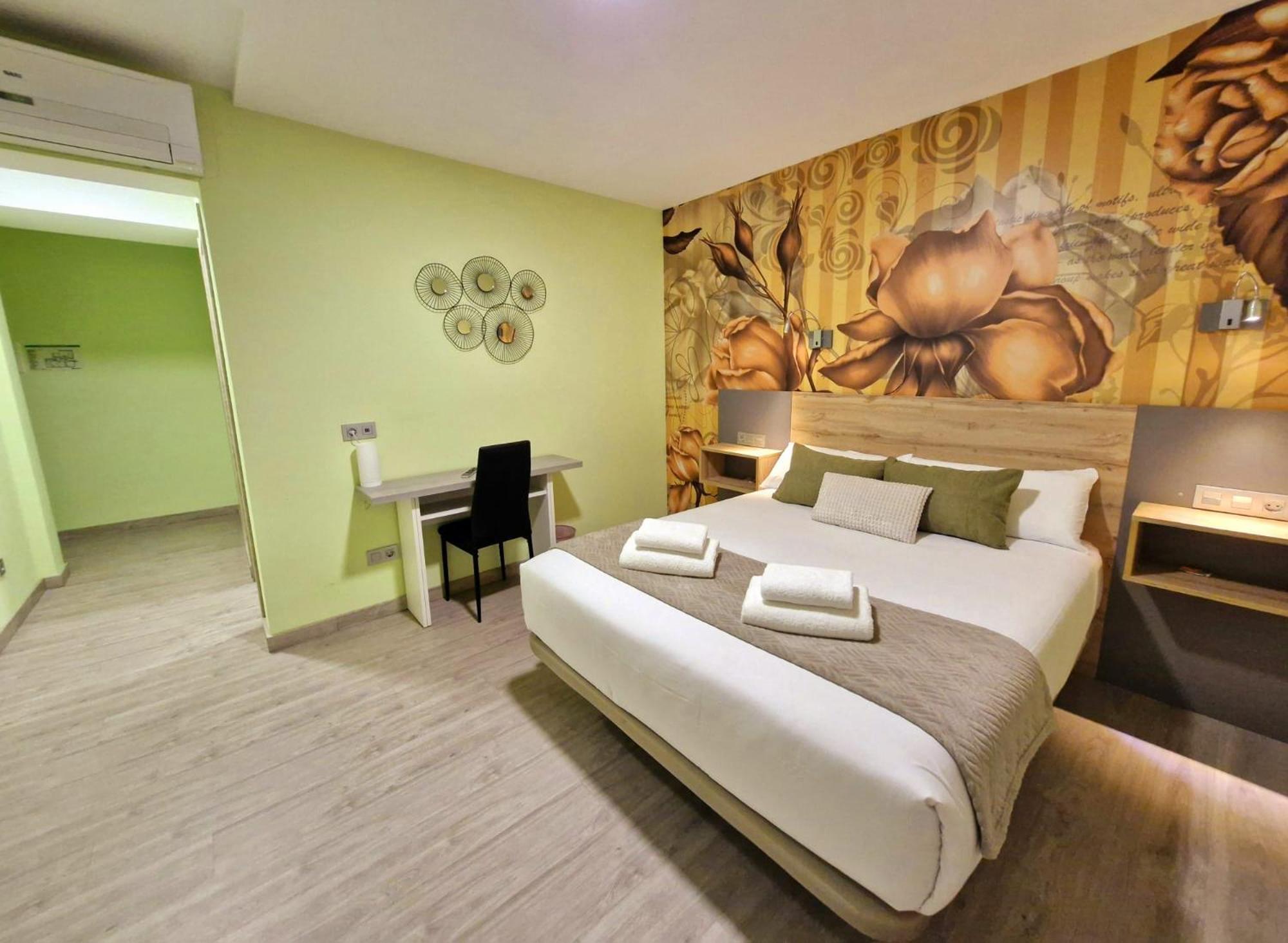 Feeling Home - Suites&Rooms เลออน ภายนอก รูปภาพ