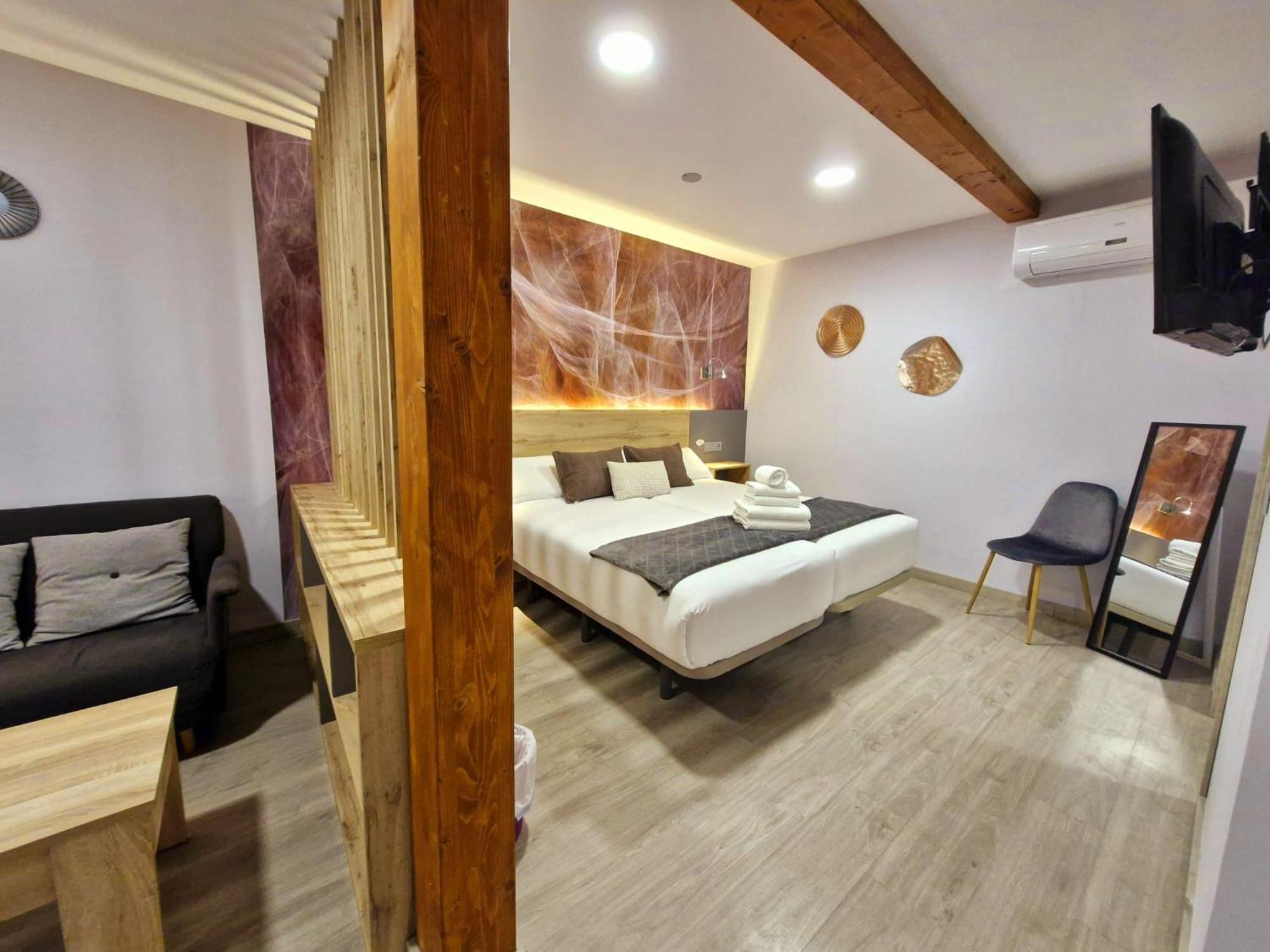 Feeling Home - Suites&Rooms เลออน ภายนอก รูปภาพ