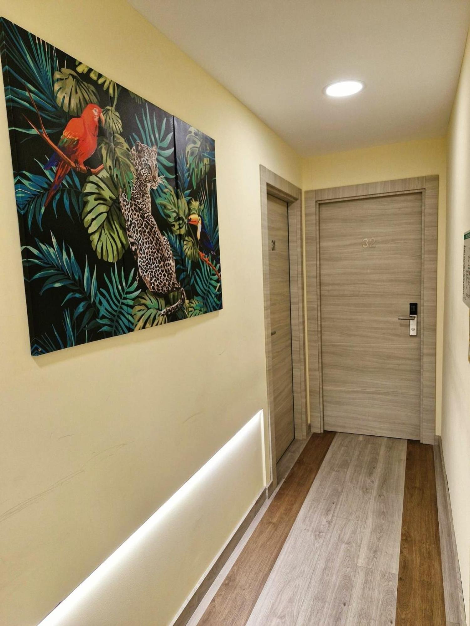 Feeling Home - Suites&Rooms เลออน ภายนอก รูปภาพ