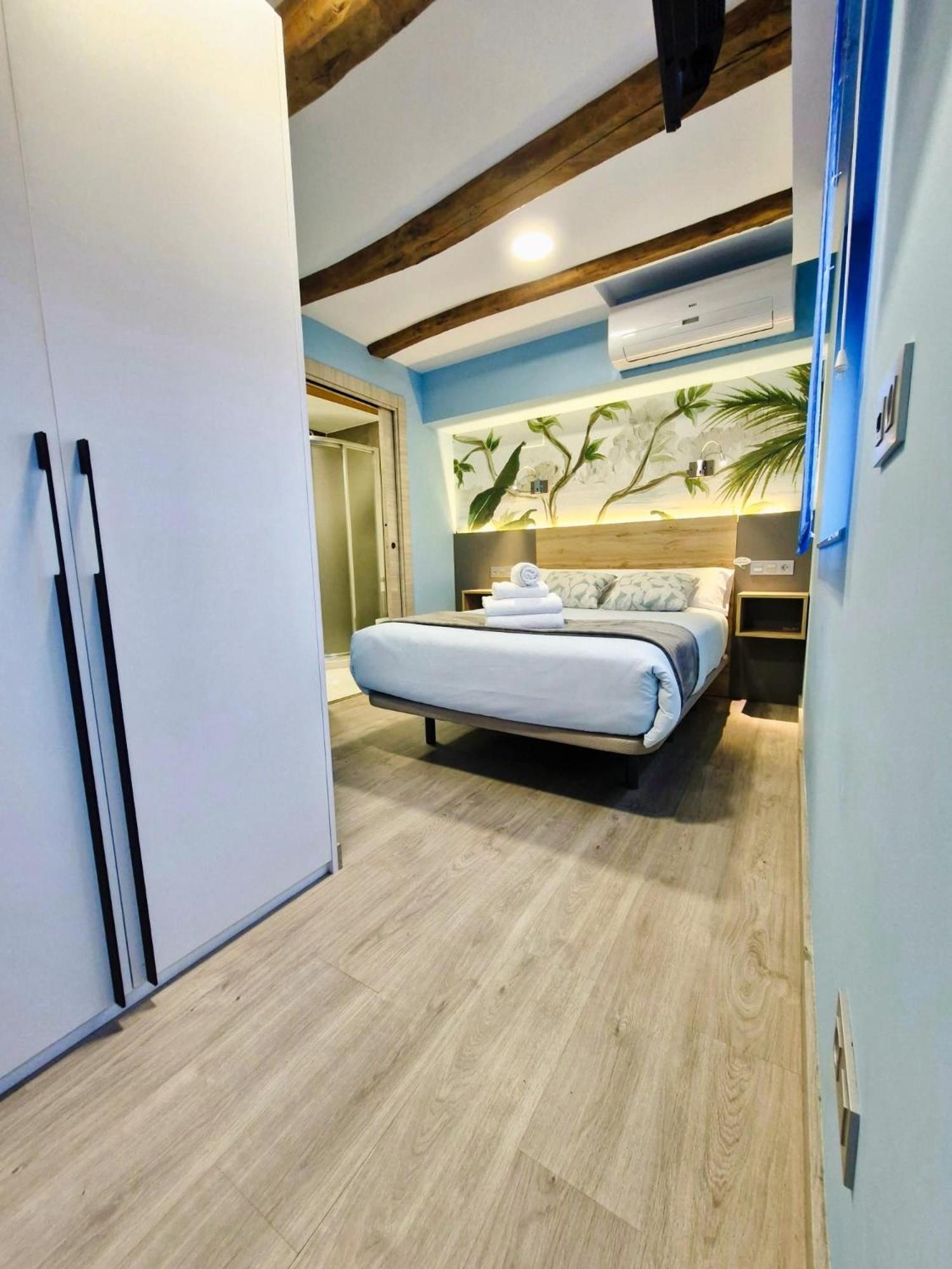 Feeling Home - Suites&Rooms เลออน ภายนอก รูปภาพ