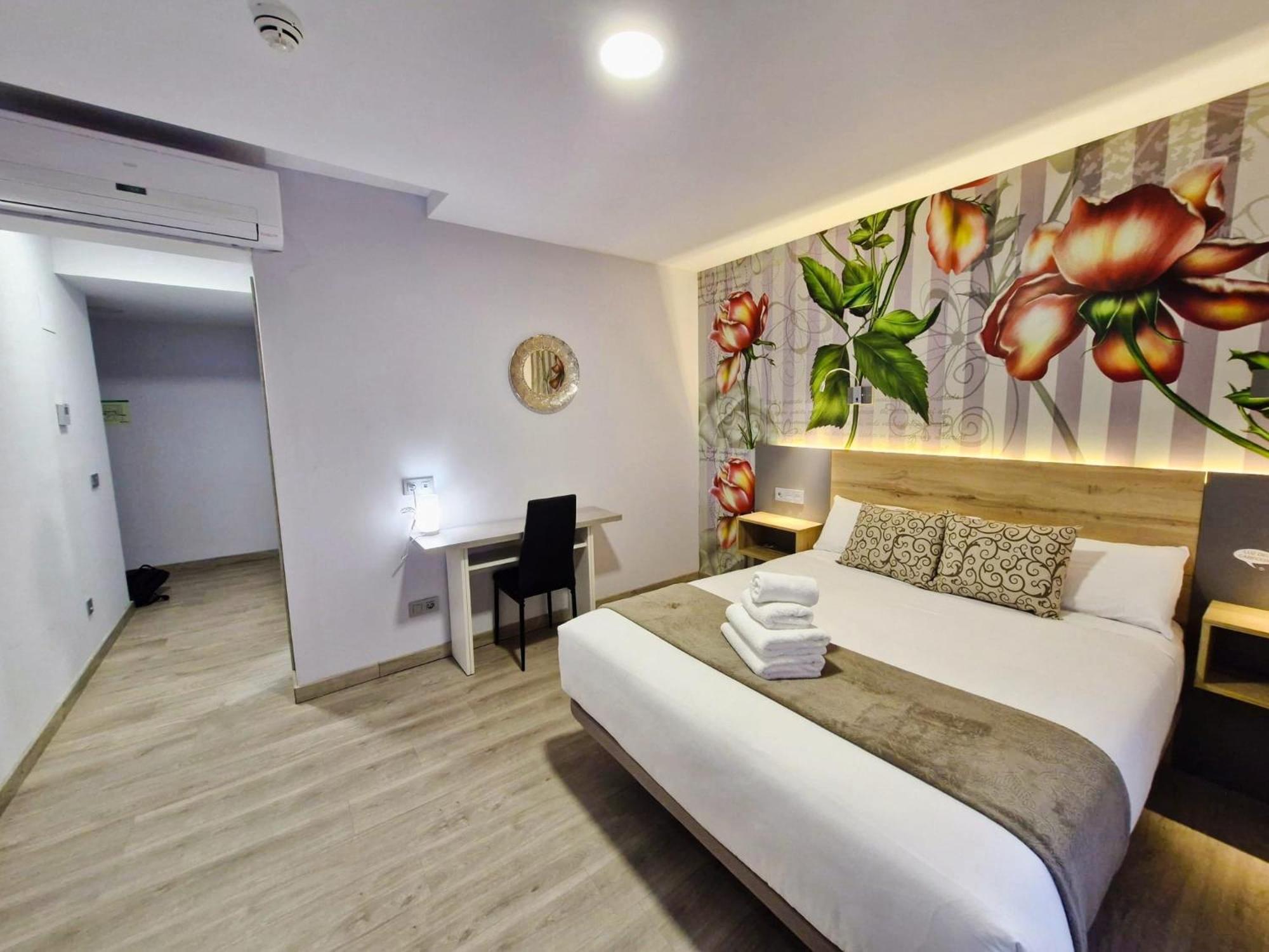Feeling Home - Suites&Rooms เลออน ภายนอก รูปภาพ