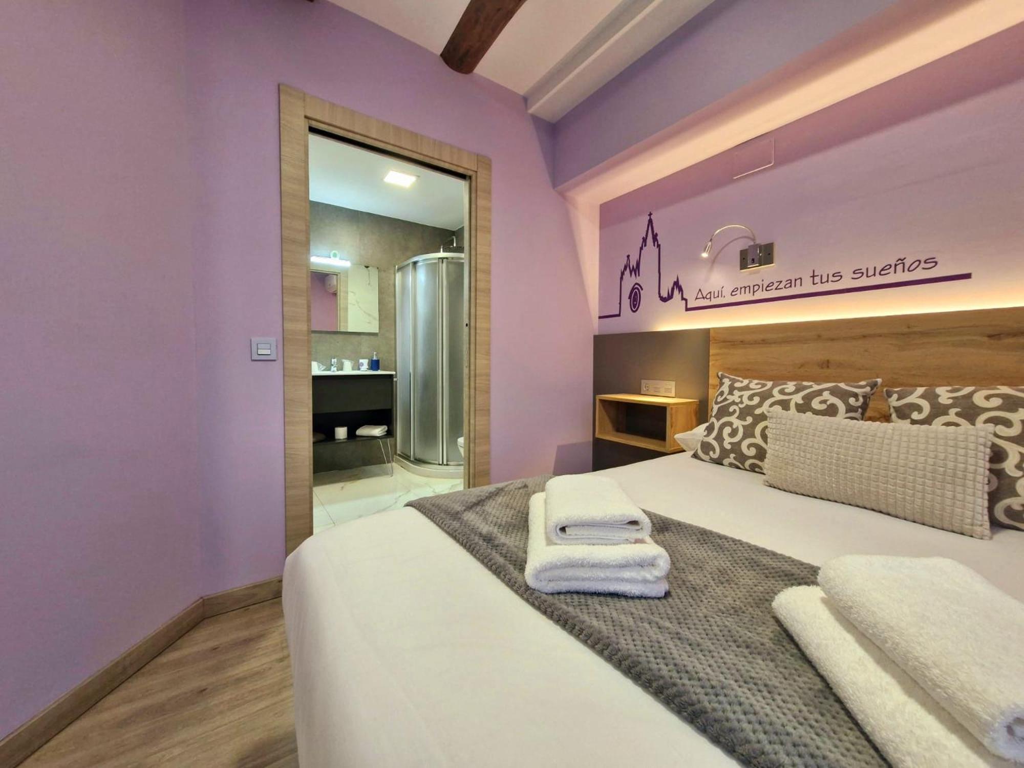 Feeling Home - Suites&Rooms เลออน ภายนอก รูปภาพ