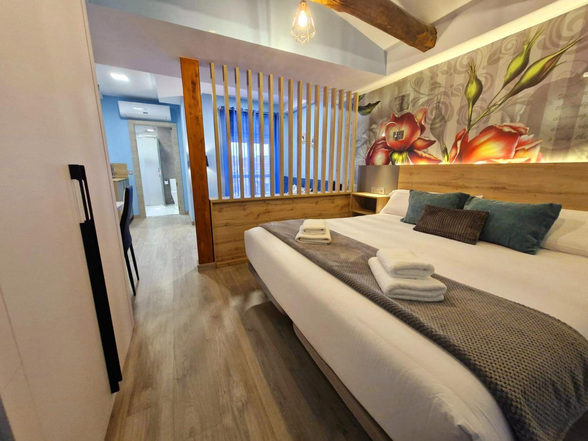 Feeling Home - Suites&Rooms เลออน ภายนอก รูปภาพ