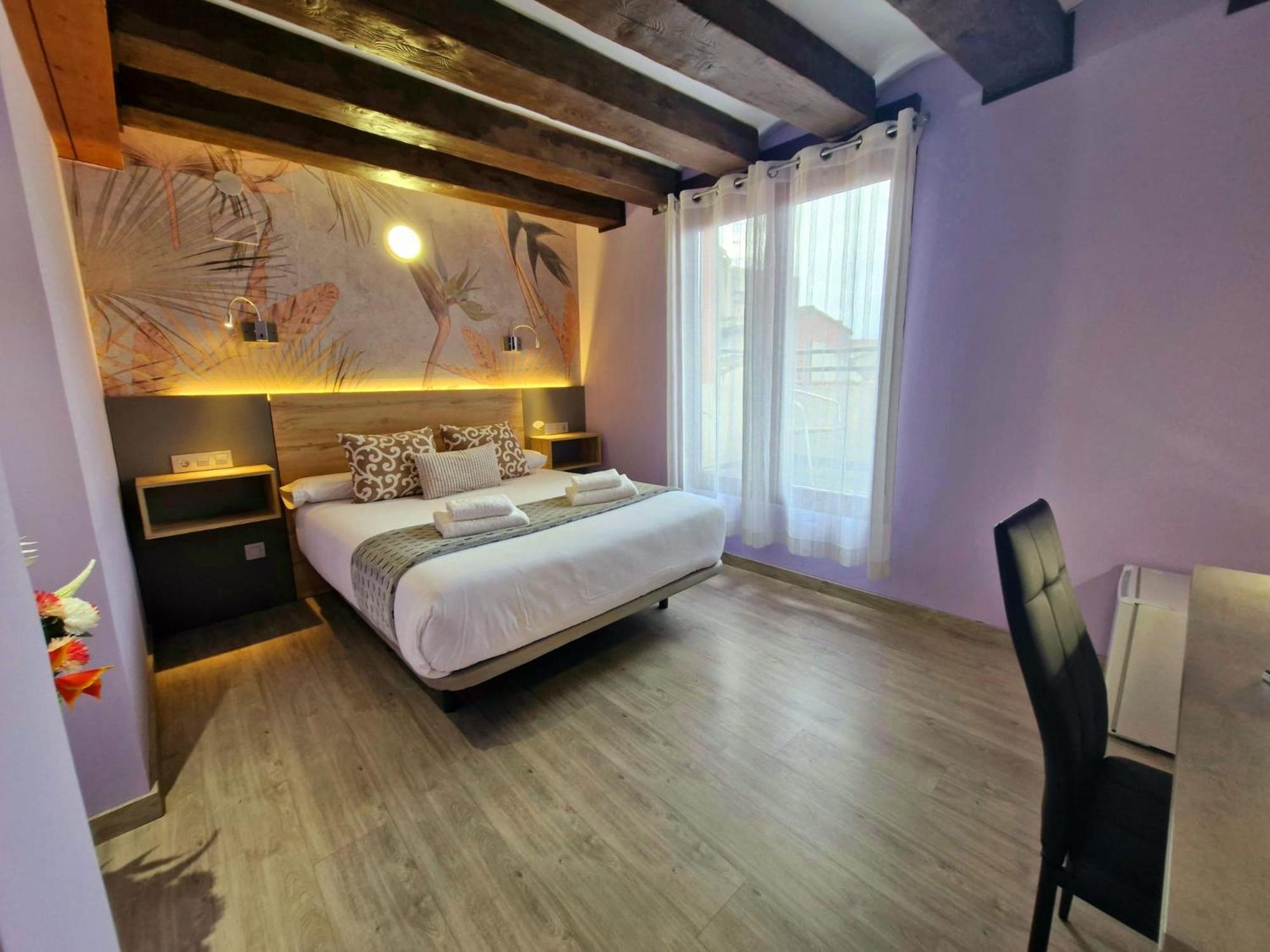 Feeling Home - Suites&Rooms เลออน ภายนอก รูปภาพ