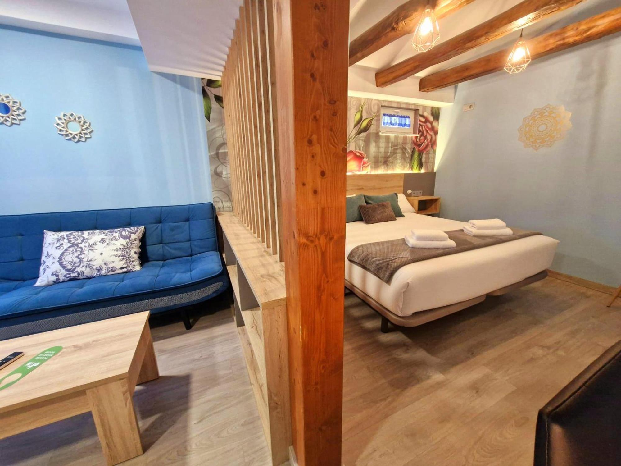 Feeling Home - Suites&Rooms เลออน ภายนอก รูปภาพ