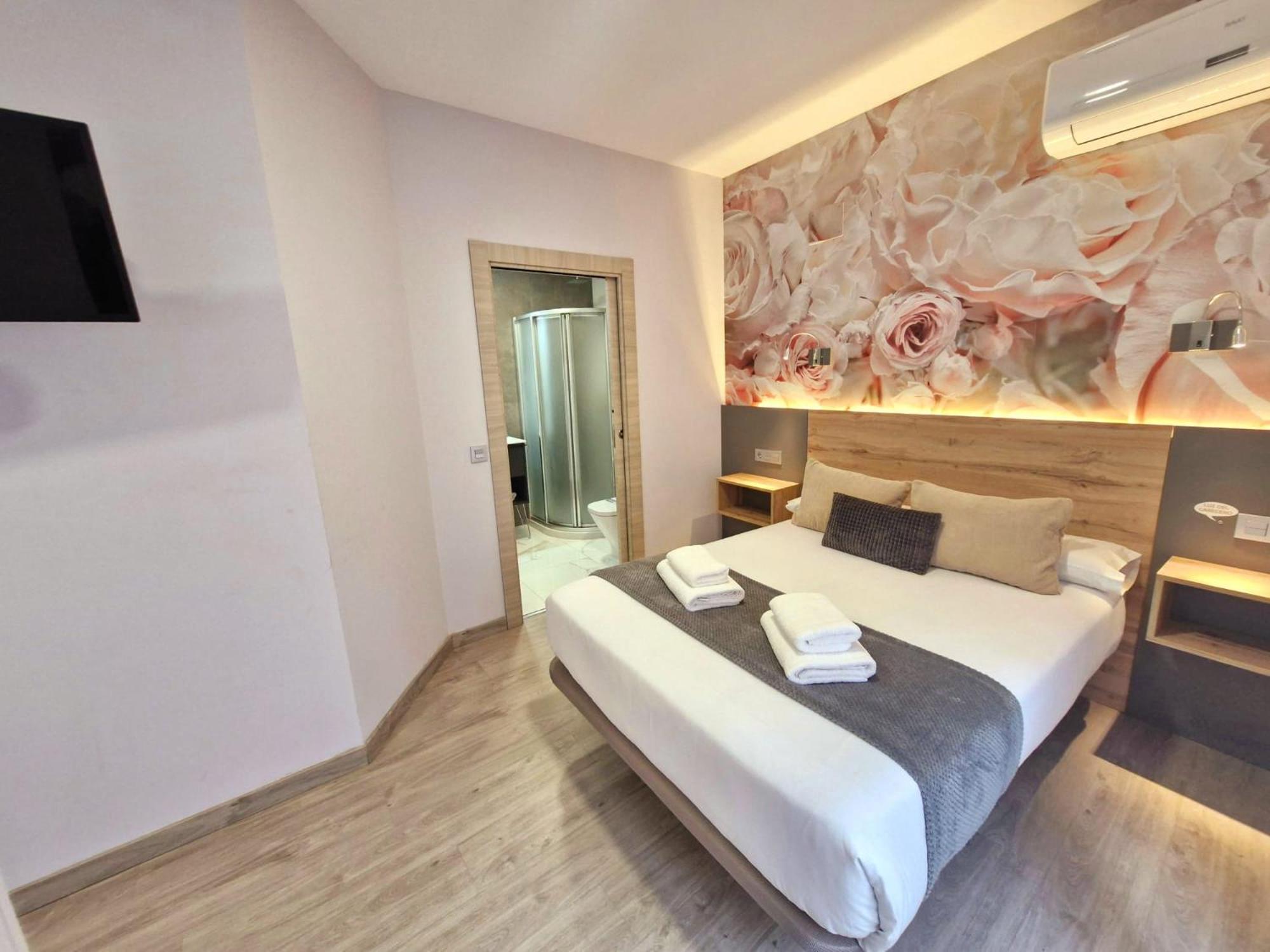 Feeling Home - Suites&Rooms เลออน ภายนอก รูปภาพ